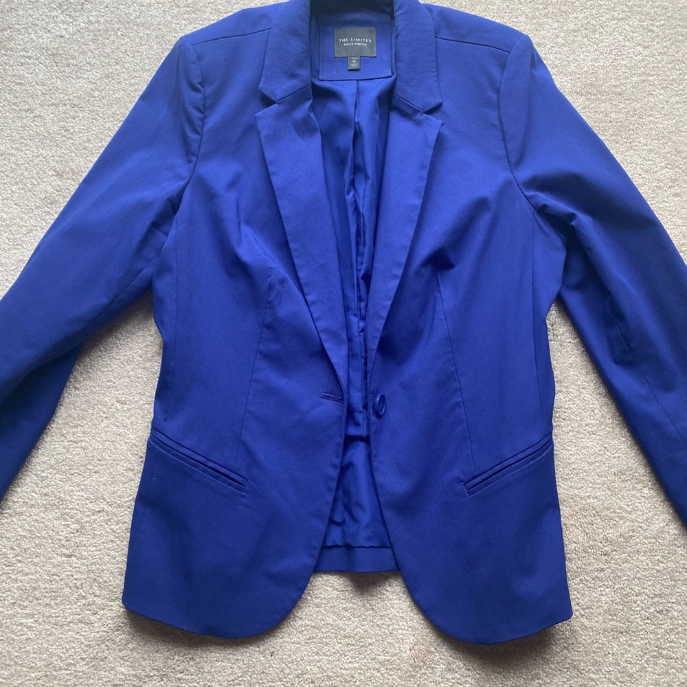 Limited stretch blazer